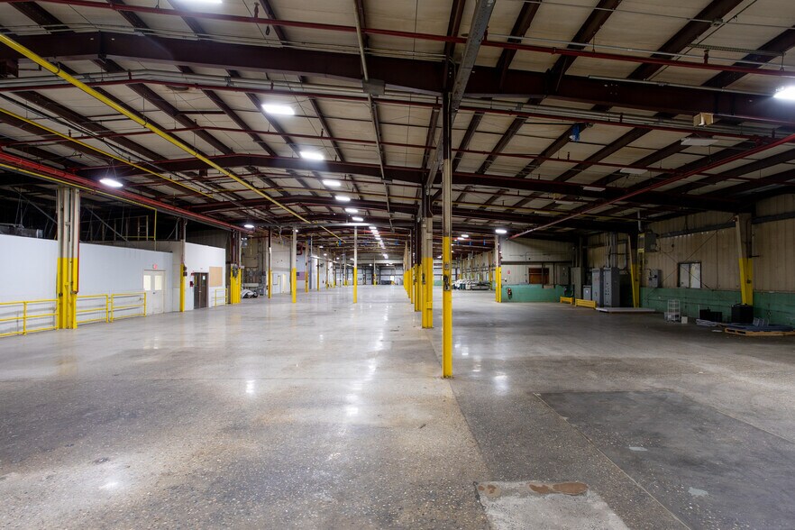 More Photos Of 125 Pecks Rd, Pittsfield Warehouse For Sale