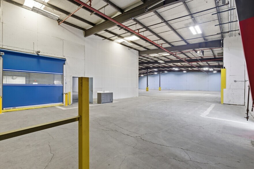 More Photos Of 1120 Commercial Blvd N, Arlington Warehouse For Lease