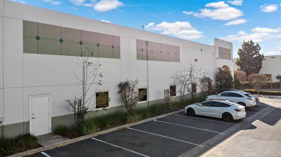 More Photos Of 1250 Mountain View Cir, Azusa Coworking Space