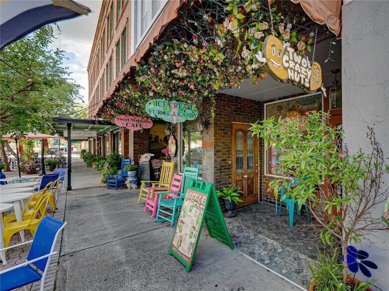 More Photos Of 135 S Central Ave, Bartow Storefront Retail Residential For Sale