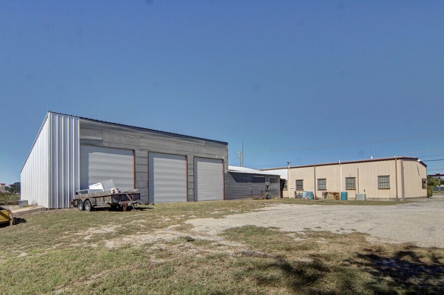 More Photos Of 3806 Highway 180 E, Mineral Wells Auto Repair For Sale