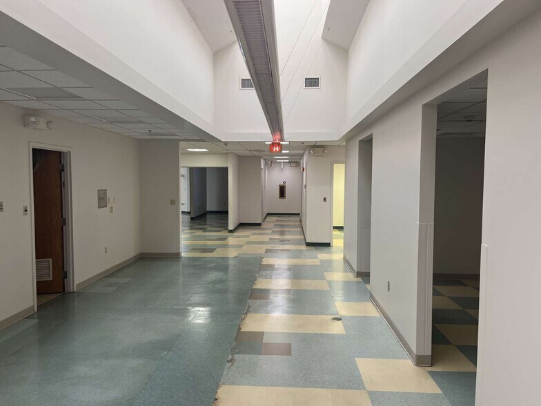 More Photos Of 760-780 Broad St, Montoursville Unknown For Lease