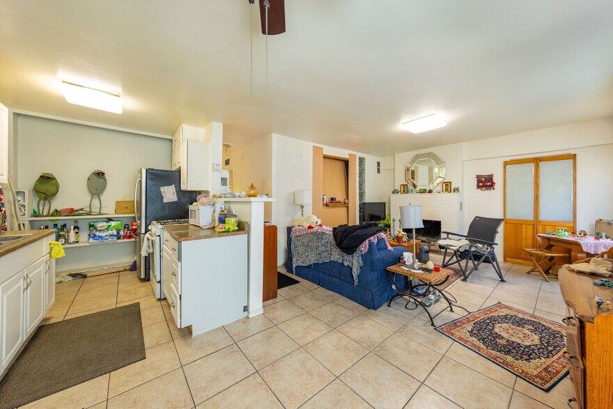 More Photos Of 690 N Ventura Ave, Oak View General Retail For Sale