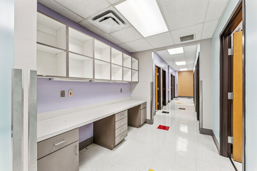 More Photos Of 1090 9th Ave SW, Bessemer Medical For Sale