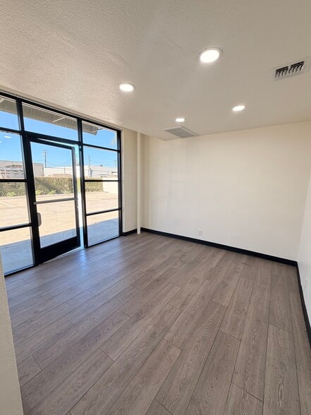 More Photos Of 10628 Weaver Ave, South El Monte Warehouse For Lease