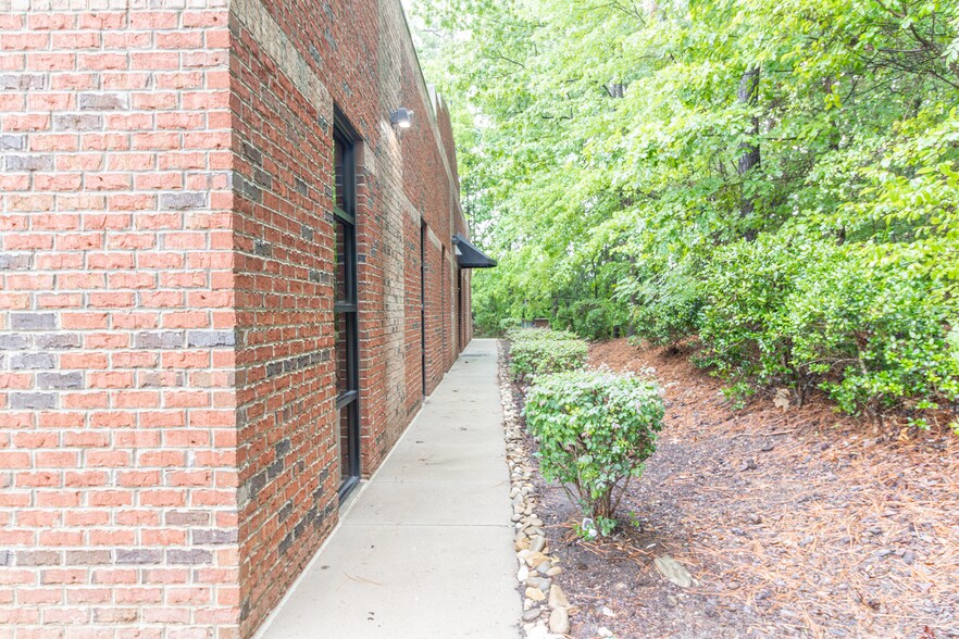 More Photos Of 310 New Fidelity Ct, Garner Medical For Lease