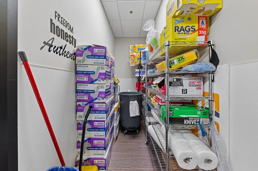 More Photos Of 1590 S Congress Ave, West Palm Beach Medical For Sale