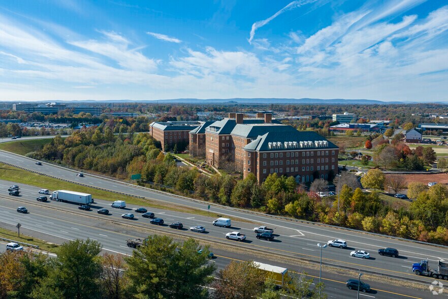 More Photos Of 14501 George Carter Way, Chantilly Office For Lease