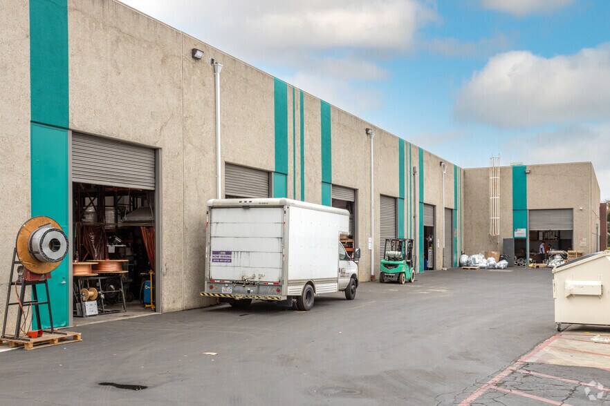 More Photos Of 8260 Camino Santa Fe, San Diego Light Manufacturing For Lease
