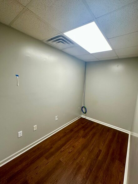 More Photos Of 315 Transport Dr, Cookeville Warehouse For Lease