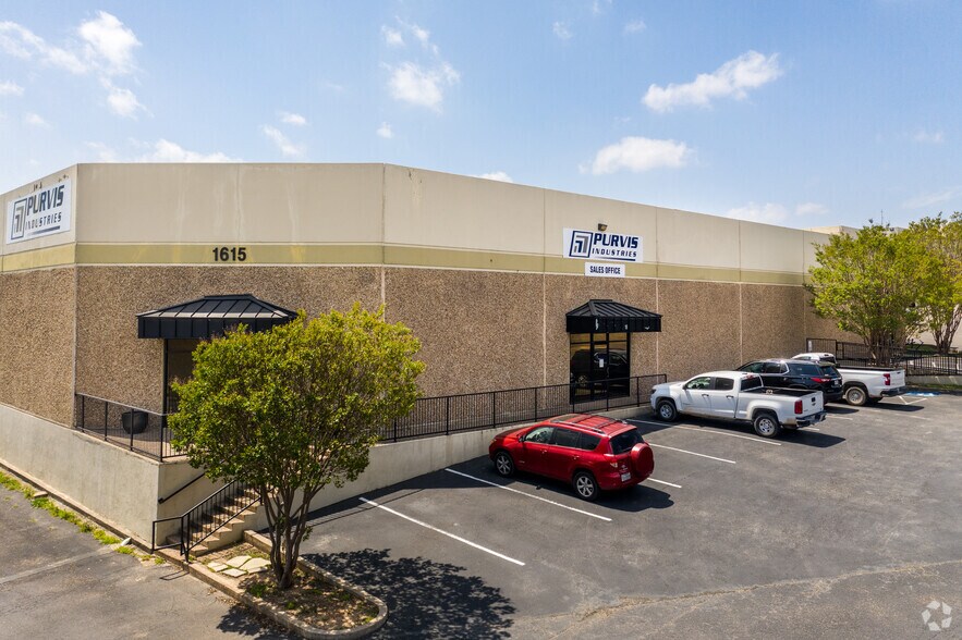 More Photos Of 1601 Rutherford Ln, Austin Warehouse For Lease