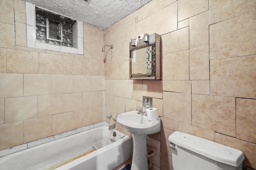 More Photos Of 4300-4310 W 16th St, Chicago Apartments For Sale