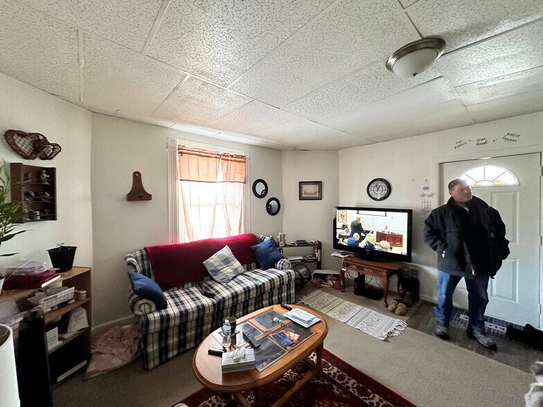 More Photos Of 1831 N C St, Elwood Apartments For Sale