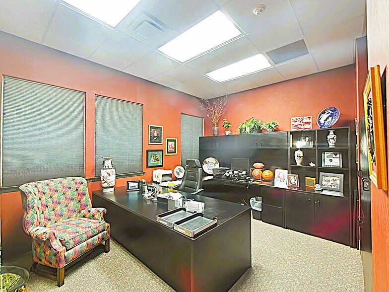 More Photos Of 4091 De Zavala Rd, San Antonio Office For Sale