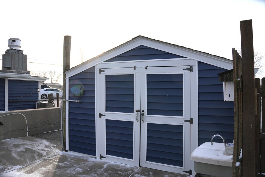 More Photos Of 7707 Dyke Rd, Fair Haven Sports And Entertainment For Sale