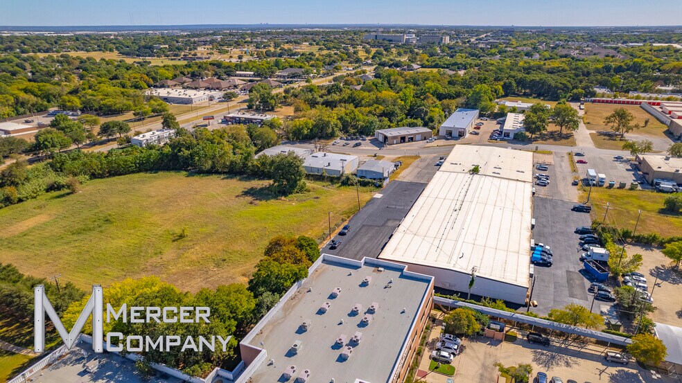 More Photos Of 801 Secretary Dr, Arlington Warehouse For Lease