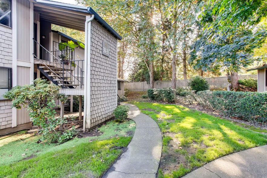 More Photos Of 10650 SW 121st Ave, Tigard Apartments For Sale
