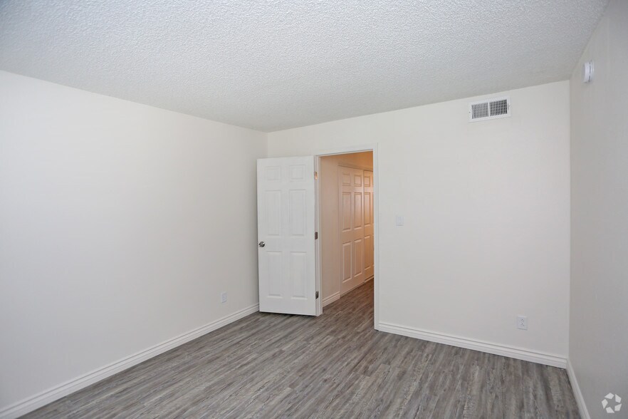 More Photos Of 3001 N 32nd St, Phoenix Apartments For Sale