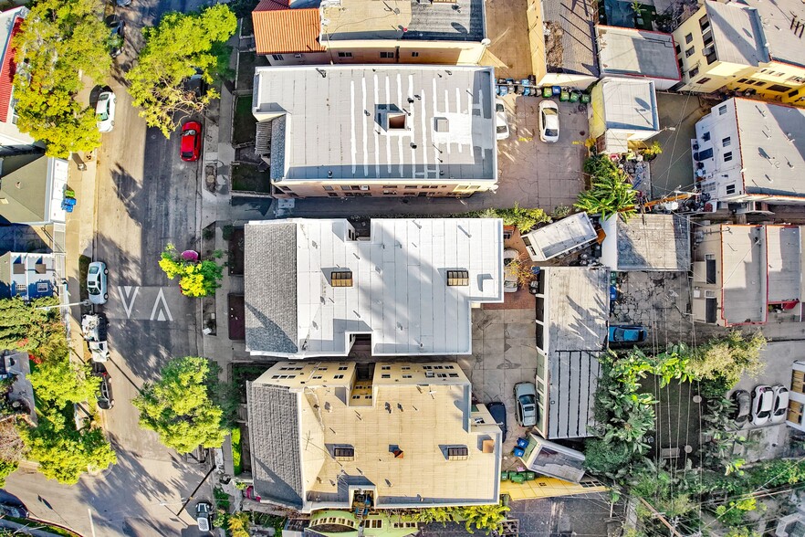 More Photos Of 852 N Oxford Ave, Los Angeles Apartments For Sale