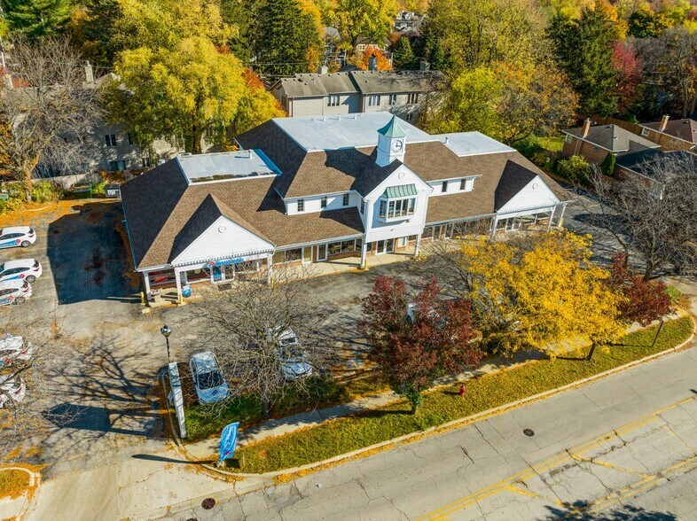 More Photos Of 328-350 Ridge Rd, Wilmette Storefront Retail Office For Lease