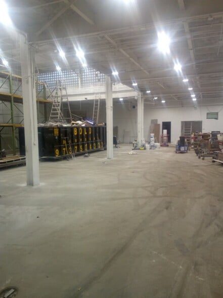 Primary Photo Of 828 Newark Ave, Elizabeth Warehouse For Lease