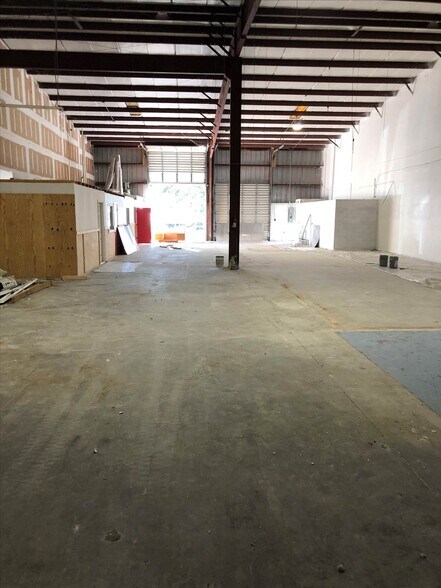 More Photos Of 1600-1650 NW 34th Ter, Lauderhill Warehouse For Lease
