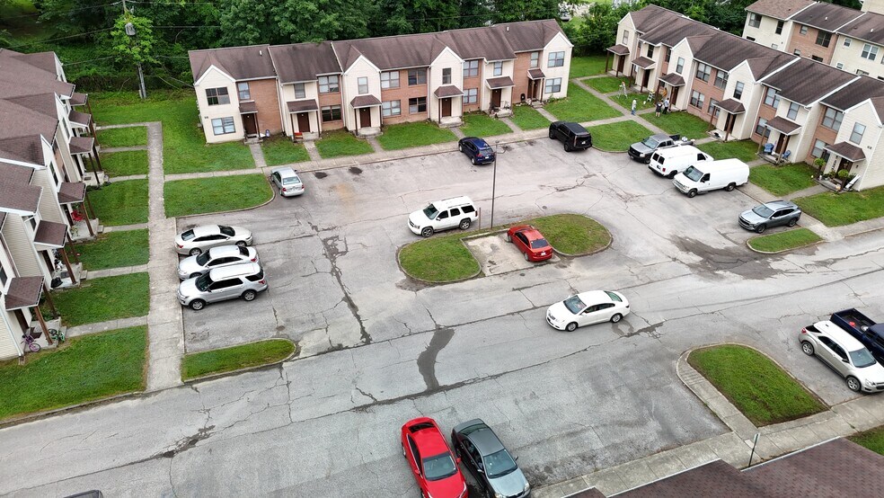 More Photos Of 77 Quail Holw, Inez Apartments For Sale