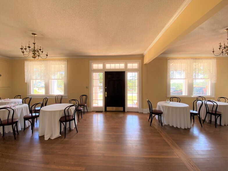 More Photos Of 421 N Lake Dr, Lexington Lodge Meeting Hall For Sale