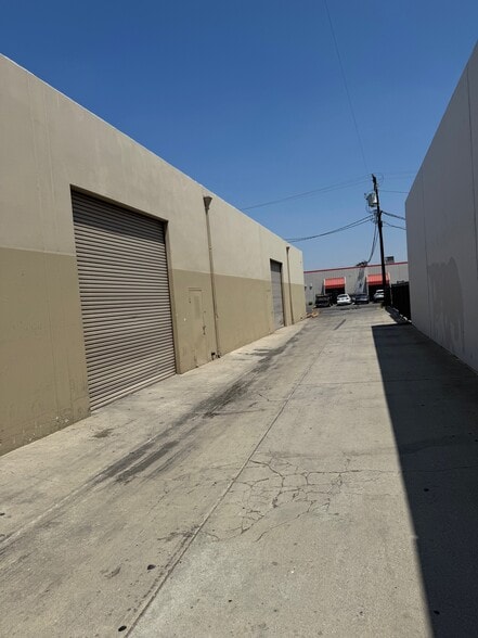 More Photos Of 16312 Garfield Ave, Paramount Warehouse For Lease