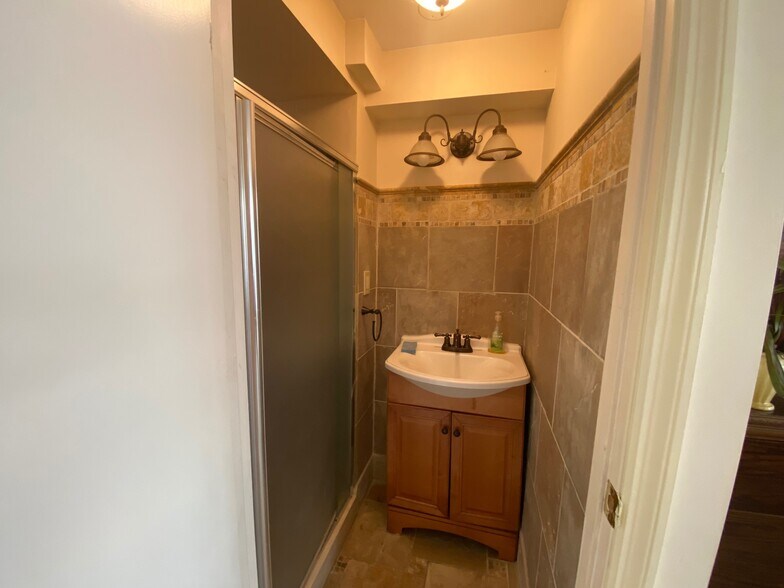 More Photos Of 352 86th St, Brooklyn Hospital For Lease