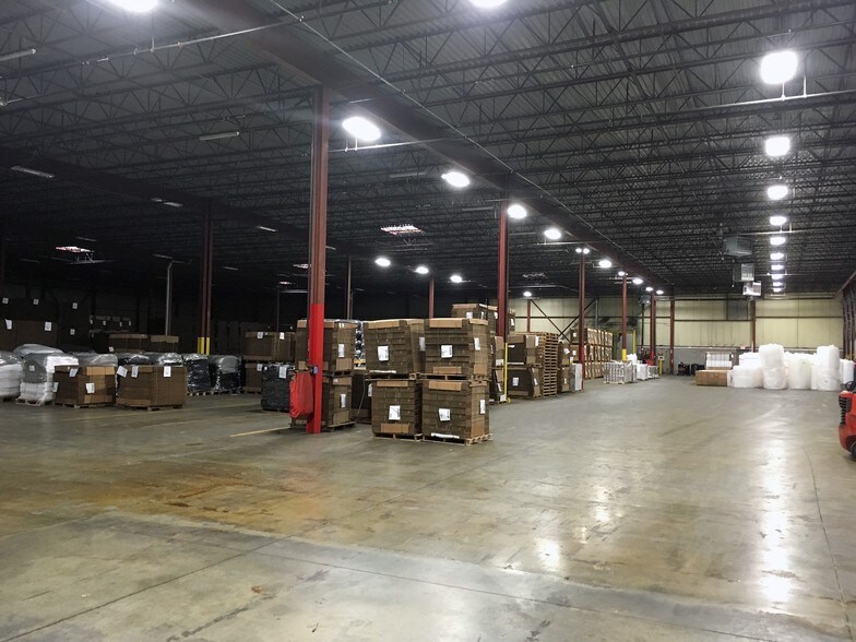More Photos Of 9300 Dutton Dr, Twinsburg Warehouse For Lease