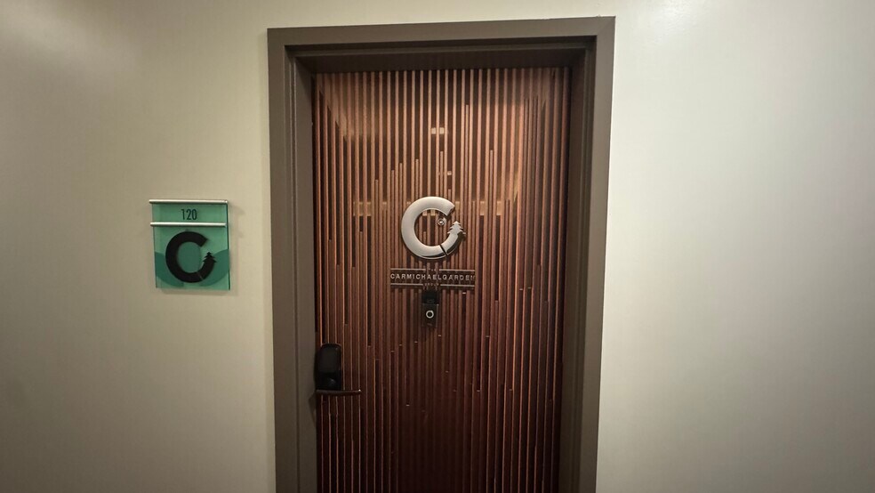 More Photos Of 934 Glenwood Ave SE, Atlanta Loft Creative Space For Sale