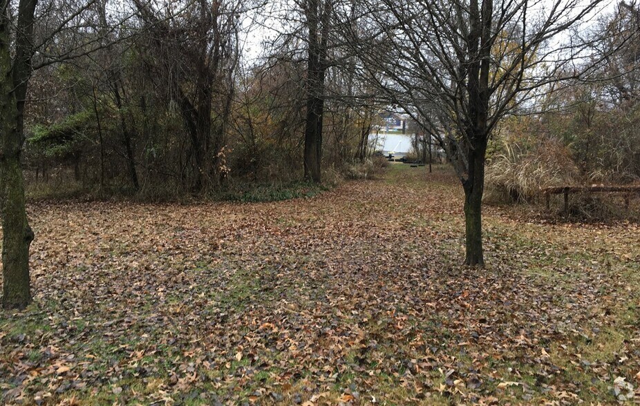 More Photos Of 8500-8506 Chestnut Ridge Dr, Laurel Land For Sale