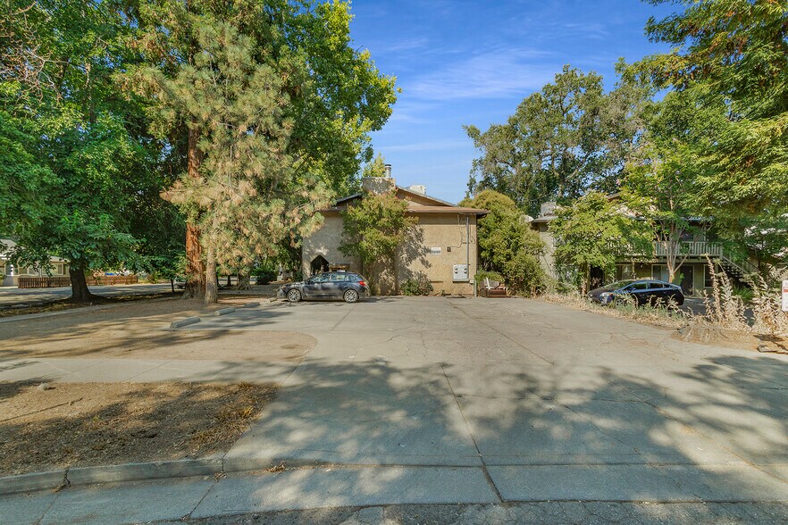 More Photos Of 403 E Maple St, Chico Apartments For Sale