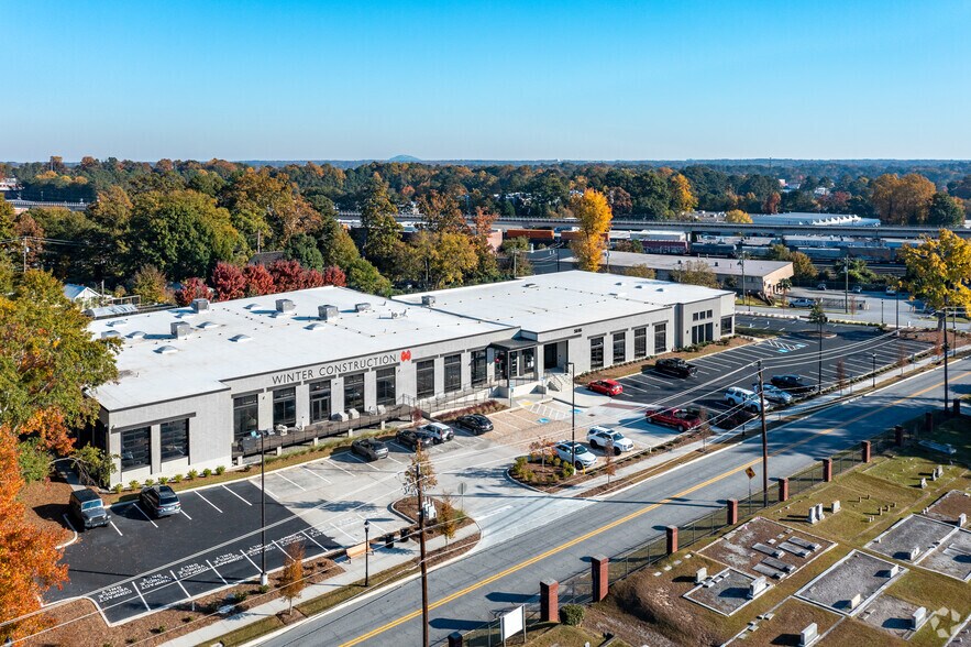 More Photos Of 5616 Peachtree Rd, Atlanta Loft Creative Space For Lease