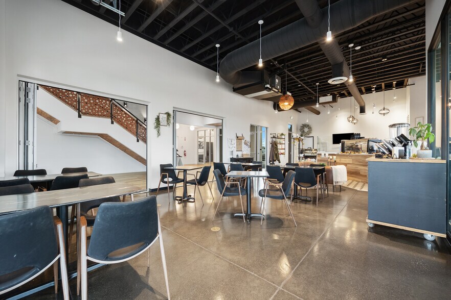 More Photos Of 9425 Sandifur Pky, Pasco Office For Sale