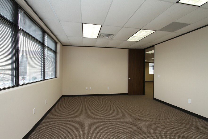 More Photos Of 14521 Old Katy Rd, Houston Medical For Lease