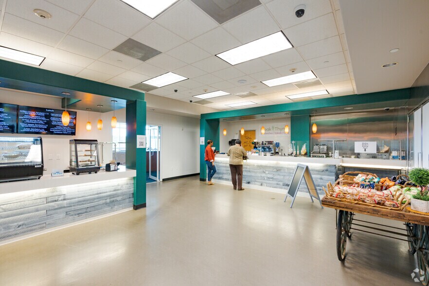 More Photos Of 17777 Old Cutler Rd, Miami Office For Lease