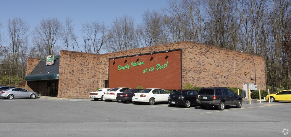 More Photos Of 502 cummings St, Abingdon Restaurant For Lease
