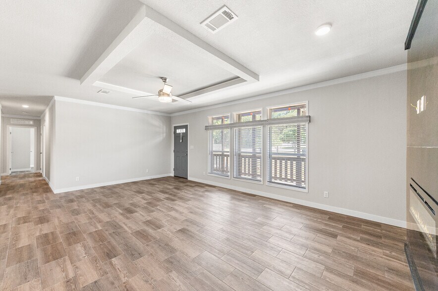 More Photos Of 9130 Rebecca Creek Rd, Spring Branch Specialty For Sale