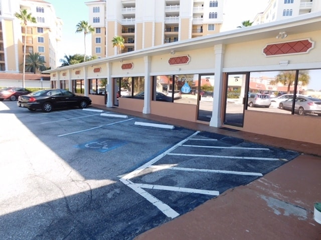 More Photos Of 127 Tampa Ave E, Venice Storefront Retail Office For Sale