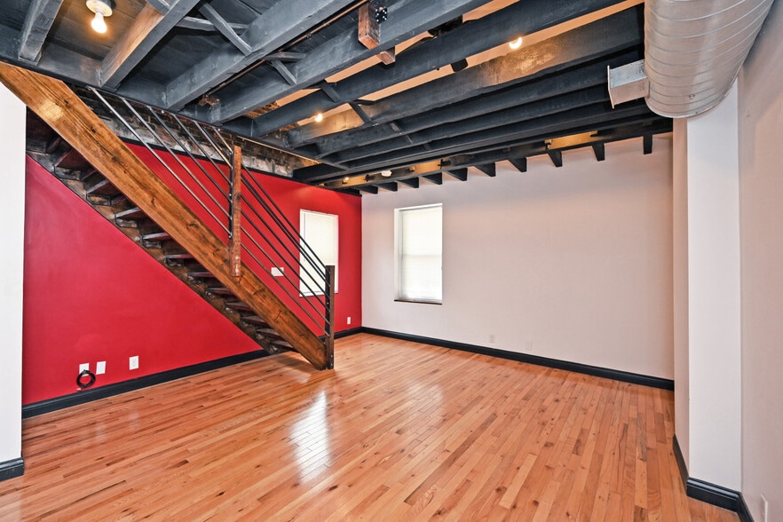 More Photos Of 226 E Clifton Ave, Cincinnati Apartments For Sale