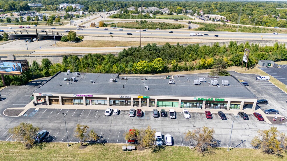 More Photos Of 7102-7134 Woodland Dr, Indianapolis Storefront For Lease
