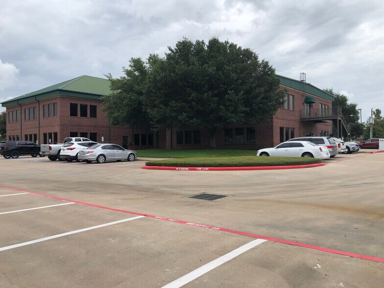 More Photos Of 6302 W Broadway St, Pearland Medical For Lease