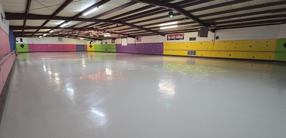 More Photos Of 2009 Falls Blvd N, Wynne Skating Rink For Sale