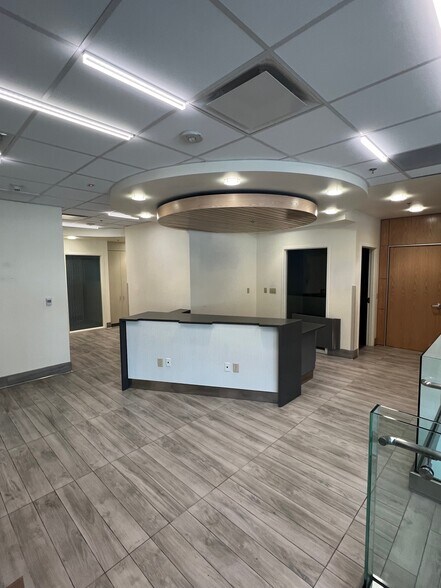 More Photos Of 226 Lusher Ct, Frisco General Retail For Lease