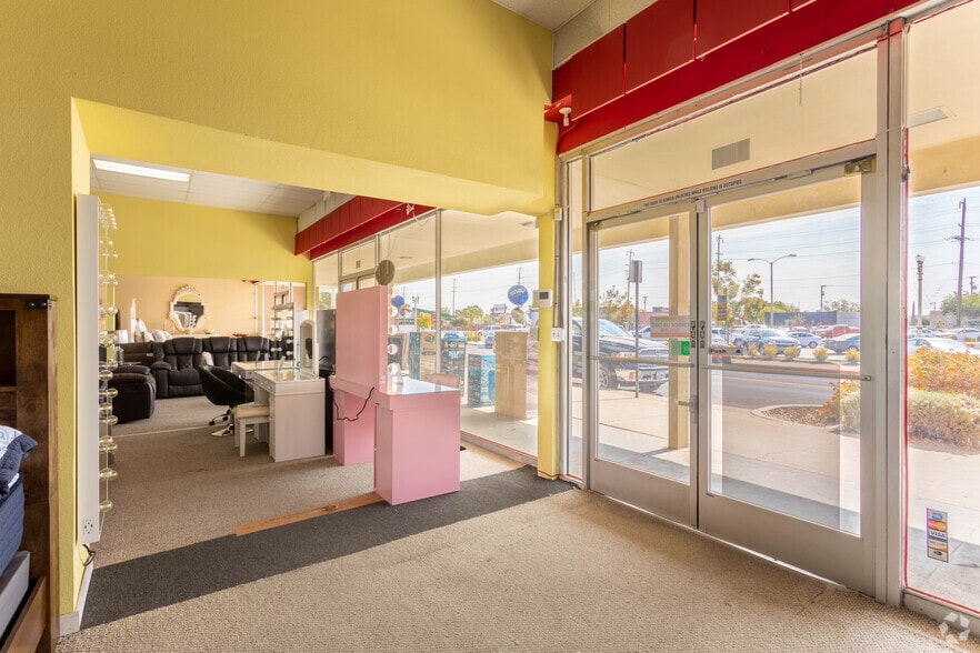 More Photos Of 116 W 6th St, Hanford Freestanding For Sale