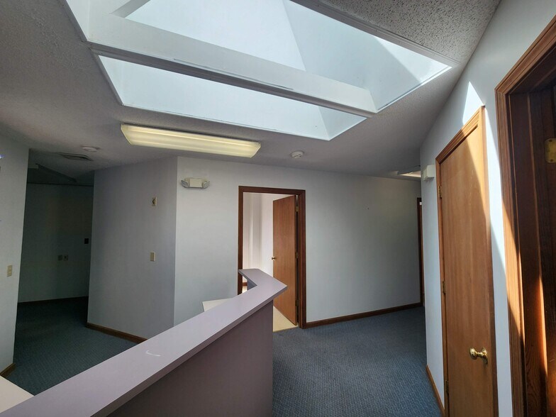 More Photos Of 1 Old Park Lane Rd, New Milford Medical For Lease