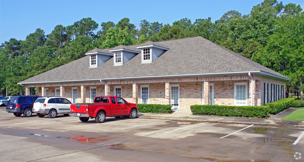 Primary Photo Of 3560 Delaware St, Beaumont Medical For Sale