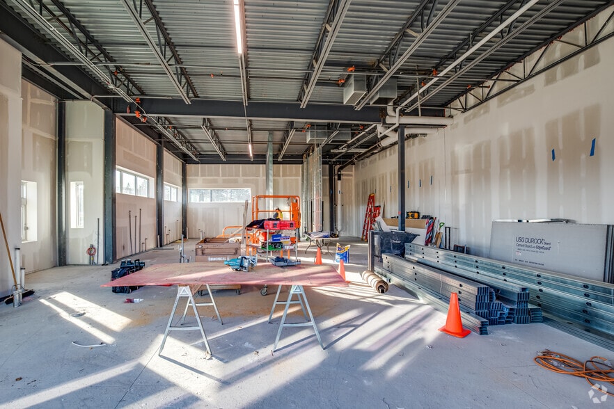 More Photos Of 855 Vikings Parkway, Eagan Restaurant For Lease